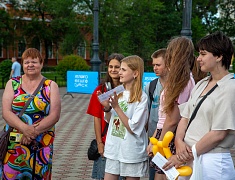 В Благовещенске установили памятник Чехову