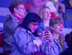 Юные благовещенские фигуристы представили программу «Помним сердцем», посвященную Дню Победы