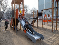 В центре Благовещенска преобразили ещё одну территорию, благоустроенную по программе «1000 дворов» 