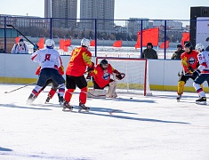 Соревнования по хоккею в рамках Международного российско-китайского фестиваля зимних видов спорта