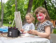 В Первомайском парке Благовещенска появилась шахматная площадка