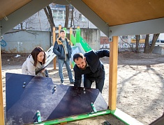 В Благовещенске межведомственная комиссия проверяет «самочувствие» детских площадок