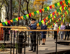 В амурской столице праздничной программой открыли сквер водников