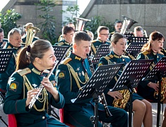 В Общественно-культурном центре Благовещенска прошел праздничный концерт, посвященный Дню защитника Отечества