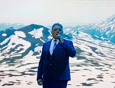 Мэр города Олег Имамеев поздравил медиков с их профессиональным праздником