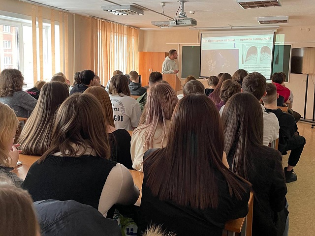 Благовещенцам напоминают о вреде вейпов