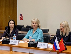 Делегация отдела агитации и пропаганды горкома и управления культуры Хэйхэ посетила Благовещенск в рамках культурного обмена между странами-соседями