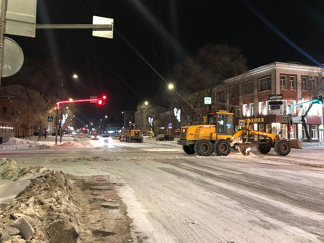 Институтскую, Василенко, Новотроицкое и Игнатьевское шоссе очищают от снега ГСТК