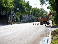 Выездное совещание у школы № 22 провел мэр Благовещенска Олег Имамеев