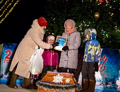 «Валенки-шоу» развернулось на главной площади Благовещенска 31 декабря