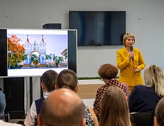 В областной библиотеке открыли выставку рисунков и подвели итоги конкурса «Нам дороги эти позабыть нельзя»