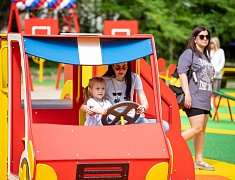 Ещё одну инклюзивную детскую площадку открыли в Благовещенске