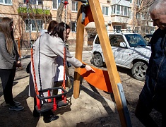 В Благовещенске межведомственная комиссия проверяет «самочувствие» детских площадок