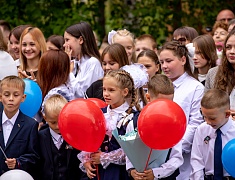 Мэр Города Олег Имамеев поздравил благовещенцев с днём знаний
