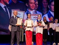 Более сорока одарённых детей получили премию мэра Благовещенска