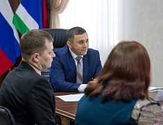 Мэр города Олег Имамеев провел встречу с победителями и призерами муниципального этапа всероссийского конкурса профессионального мастерства «Педагог года-2023»