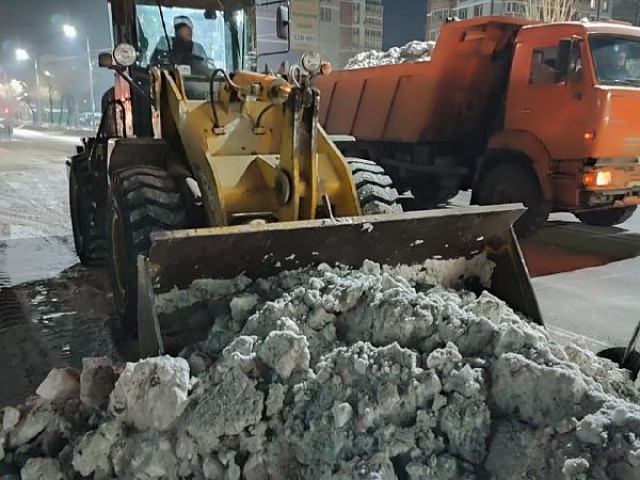 Какие работы выполнили коммунальщики в ночь с 6 на 7 марта? 
