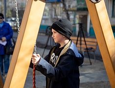 В Благовещенске межведомственная комиссия проверяет «самочувствие» детских площадок