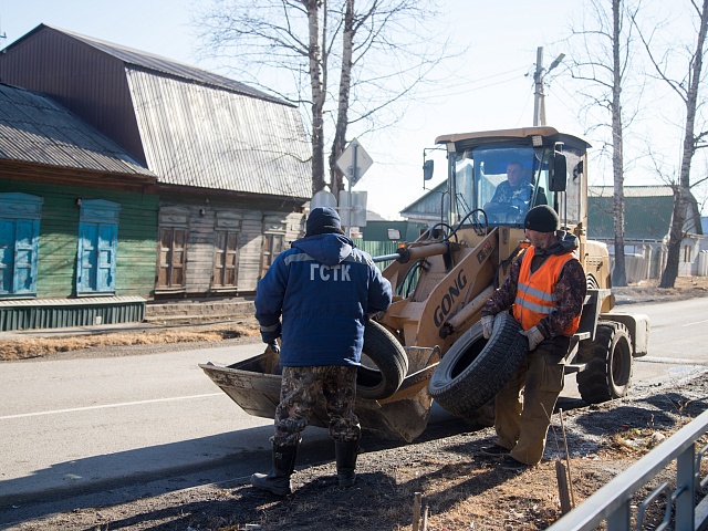 Вдоль дорог и на территории МКД: как благовещенцы могут помочь  амурской столице избавиться от старых покрышек?