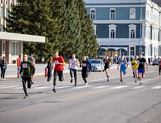 В Благовещенске прошла эстафета памяти Григория Белоуса