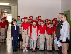 Открытие Памятного уголка, посвященного выпускнику школы №28 Благовещенска, погибшему при исполнении долга в рамках СВО Максиму Павлову