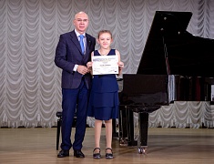 В Центральной детской школе искусств подвели итоги l Дальневосточного музыкального конкурса им. Марии Кнауф-Каминской в номинации «Фортепиано»