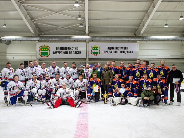 Соревнования по хоккею памяти Героя России Владимира Барахтенко прошли на стадионе «Спартак»