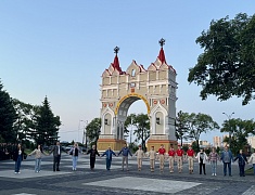 В Благовещенске на площади Победы зажгли «Свечи памяти»