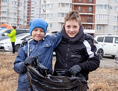 «Город берегу»: жители Благовещенска массово вышли на субботник