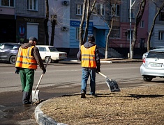 Мэр Олег Имамеев проконтролировал уборку благовещенских улиц и набережной 
