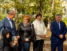 В амурской столице праздничной программой открыли сквер водников