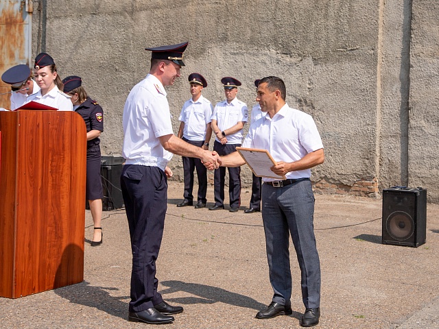 Мэр Благовещенска Олег Имамеев поздравил Госавтоинспекцию с 88-летием со дня основания