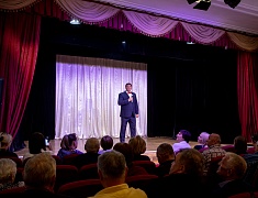 Знаки «50 лет Байкало-Амурской магистрали» вручили благовещенцам