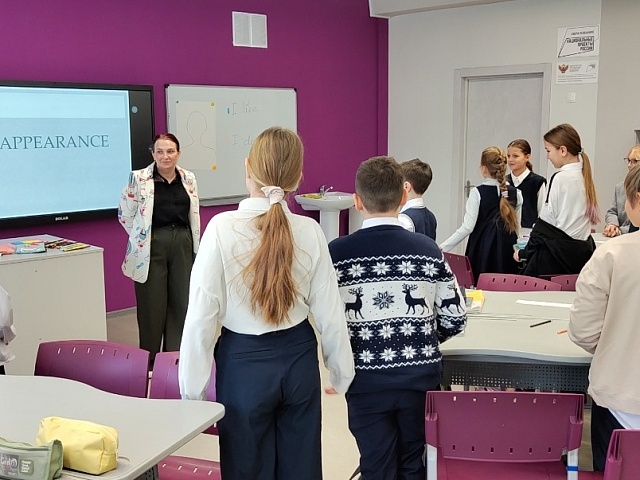 «Дети — это источник той самой нескончаемой энергии жизни, к которой каждому хочется прикоснуться. Работа с детьми заряжает, вдохновляет, подталкивает и учит самым разным аспектам жизни»