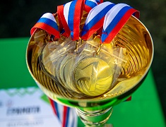 В Благовещенске юные футболисты сыграли на всесезонном корте на Нагорной