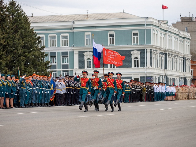 Торжественное прохождение Благовещенского гарнизона, песни под окнами ветеранов, «Вальс Победы»: больше 400 событий готовят для жителей и гостей амурской столицы в майские праздники