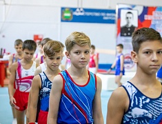 Чемпионат по спортивной гимнастике в Благовещенске посвятили герою СВО