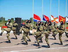Более 4 с половиной тысяч благовещенцев отметили День государственного флага