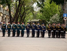 В Благовещенске прошли торжественные церемонии у памятников основателям города