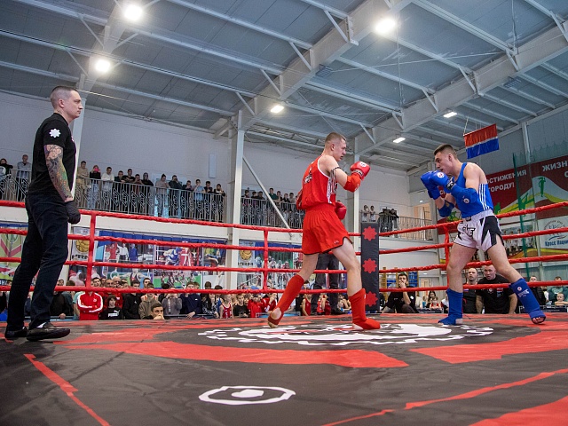 Почти две сотни бойцов из Приамурья борются за медали чемпионата по муай-тай в Благовещенске