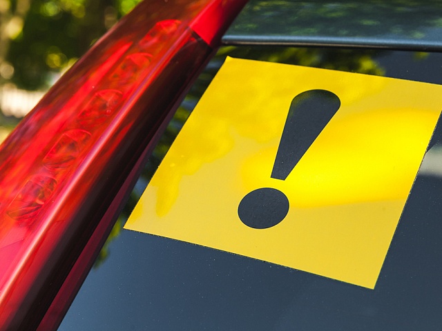 Сотрудники Госавтоинспекции побеседовали с начинающими водителями