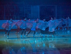 Юные благовещенские фигуристы представили программу «Помним сердцем», посвященную Дню Победы
