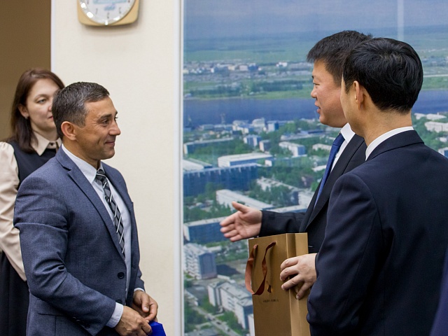 Мэр Благовещенска Олег Имамеев встретился с главой Народного Правительства района Айгунь Сун Цютянь