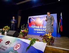 «Цветущий квартал» и «Сад памяти» взяли гран-при фестиваля цветов в Благовещенске