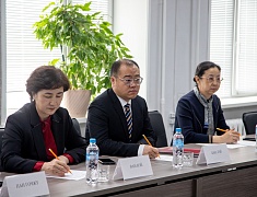 В амурской столице обсудили совместные проекты с Поднебесной