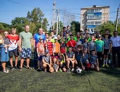 В Благовещенске юные футболисты сыграли на всесезонном корте на Нагорной
