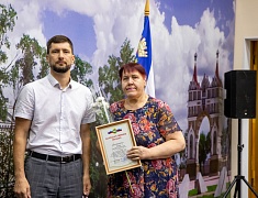 Накануне Дня работника торговли в Благовещенске чествовали руководителей, продавцов, менеджеров и официантов