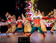  В Благовещенске прошел концерт ко Дню работников бытового обслуживания населения и жилищно-коммунального хозяйства