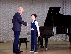 В Центральной детской школе искусств подвели итоги l Дальневосточного музыкального конкурса им. Марии Кнауф-Каминской в номинации «Фортепиано»