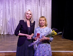 Знаки «50 лет Байкало-Амурской магистрали» вручили благовещенцам